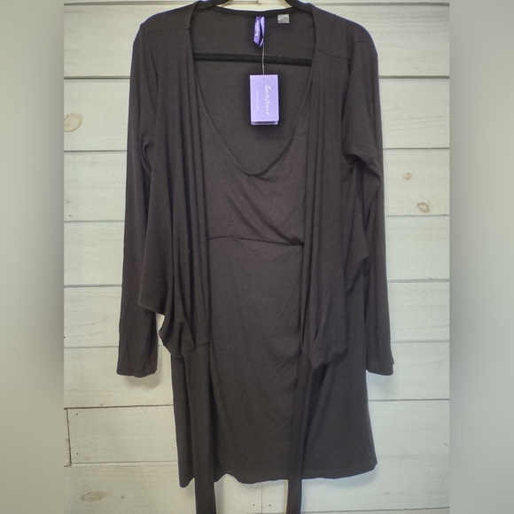 Seraphine maternity/nursing wrap dress NWT - Picture 5 of 12